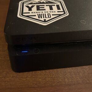 Sony PS4 Slim